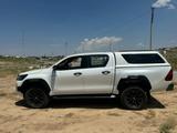 Toyota Hilux 2022 года за 22 000 000 тг. в Шымкент – фото 3