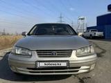 Toyota Camry 1998 годаүшін3 100 000 тг. в Шымкент – фото 2
