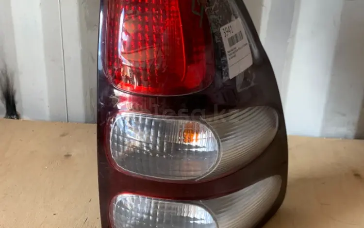Фонарь Toyota Prado 120 за 50 000 тг. в Костанай