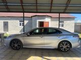 Toyota Camry 2019 года за 10 500 000 тг. в Темирлановка – фото 2