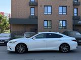 Lexus ES 250 2023 годаүшін21 000 000 тг. в Алматы – фото 4