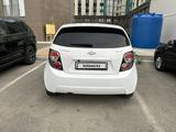 Chevrolet Aveo 2013 года за 3 800 000 тг. в Атырау – фото 4