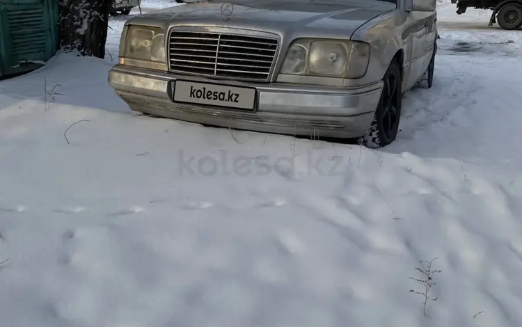 Mercedes-Benz E 320 1993 годаfor2 250 000 тг. в Караганда