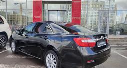 Toyota Camry 2014 года за 9 200 000 тг. в Астана – фото 2
