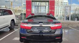 Toyota Camry 2014 года за 9 200 000 тг. в Астана – фото 4