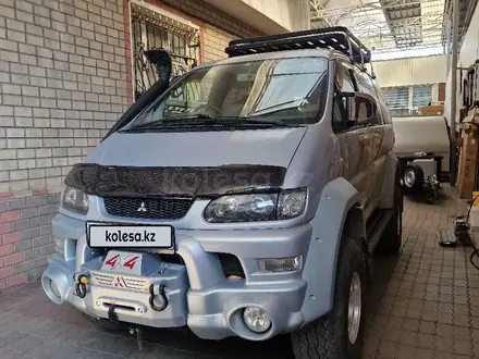 Mitsubishi Delica 2004 года за 9 300 000 тг. в Алматы – фото 2