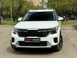 Kia Seltos Luxe 2WD 2024 года за 10 500 000 тг. в Алматы