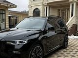 BMW X7 2022 года за 55 555 555 тг. в Алматы
