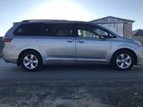 Toyota Sienna 2015 года за 9 500 000 тг. в Кульсары – фото 2