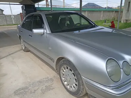 Mercedes-Benz E 240 2001 года за 5 000 000 тг. в Шымкент – фото 3