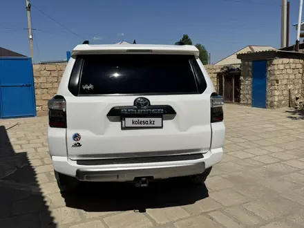 Toyota 4Runner 2015 года за 15 000 000 тг. в Актау – фото 4