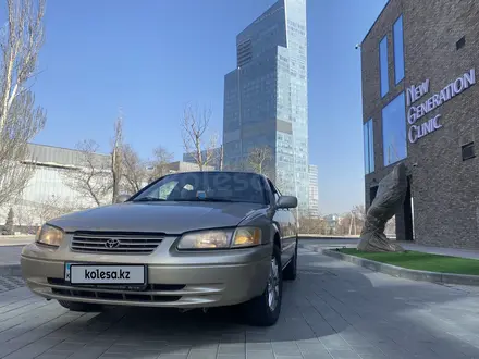 Toyota Camry 1998 года за 3 300 000 тг. в Алматы – фото 10