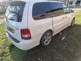 Kia Carnival 2002 года за 1 500 000 тг. в Шымкент – фото 4