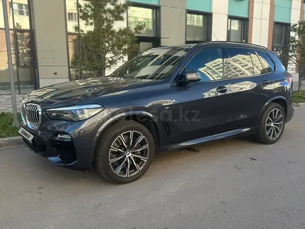 BMW X5 2019 года за 30 000 000 тг. в Астана – фото 2