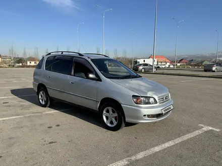 Toyota Ipsum 1997 года за 3 750 000 тг. в Алматы – фото 2