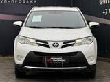 Toyota RAV4 2014 года за 9 490 000 тг. в Актобе – фото 2