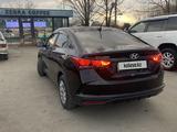 Hyundai Solaris 2022 года за 7 900 000 тг. в Семей – фото 4