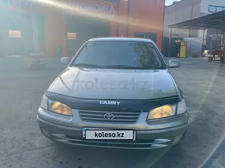 Toyota Camry 1998 года за 3 600 000 тг. в Талдыкорган – фото 3