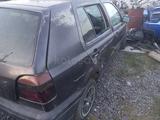 Volkswagen Golf 1993 года за 300 000 тг. в Актобе