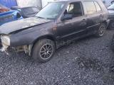 Volkswagen Golf 1993 года за 300 000 тг. в Актобе – фото 2