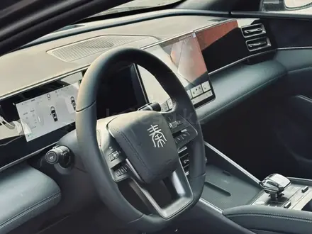 BYD Qin L DM-i Leading 2025 года за 9 550 000 тг. в Алматы – фото 7