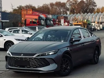 BYD Qin L DM-i Leading 2025 года за 9 550 000 тг. в Алматы – фото 3