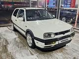 Volkswagen Golf 1994 годаfor1 799 000 тг. в Алматы – фото 2