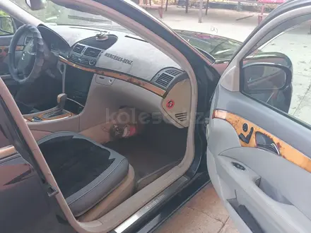 Mercedes-Benz E 320 2002 года за 4 700 000 тг. в Туркестан – фото 3
