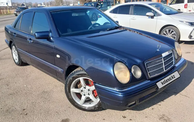 Mercedes-Benz E 240 1998 годаfor3 500 000 тг. в Алматы