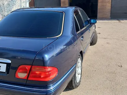 Mercedes-Benz E 240 1998 года за 3 500 000 тг. в Алматы – фото 6