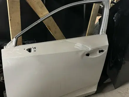 Передняя левая дверь на LEXUS NX за 100 000 тг. в Караганда