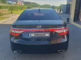Hyundai Grandeur 2013 годаfor9 500 000 тг. в Караганда – фото 3
