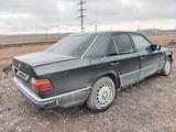 Mercedes-Benz E 300 1991 годаfor1 200 000 тг. в Жезказган – фото 5