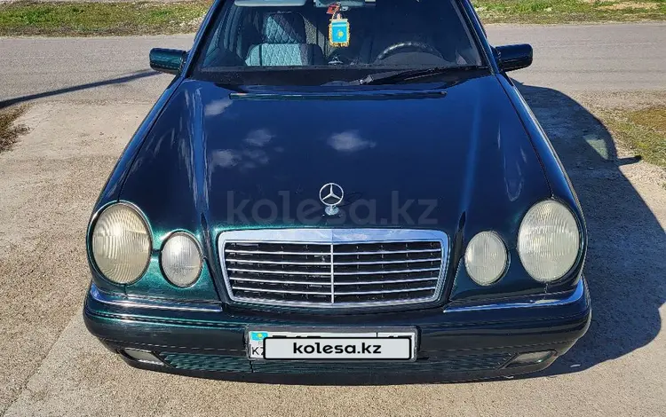 Mercedes-Benz E 230 1996 годаfor2 600 000 тг. в Петропавловск