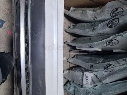 Соренто задний бампер за 2 121 тг. в Шымкент