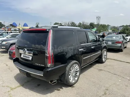 Cadillac Escalade 2008 года за 10 000 000 тг. в Алматы