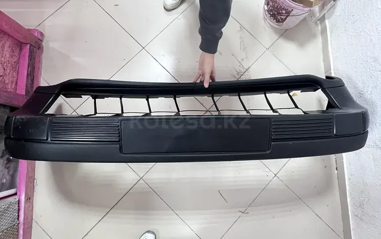 Бампер передний Volkswagen Passat B3 (1988-1993) за 16 000 тг. в Астана