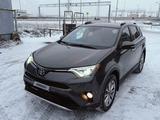 Toyota RAV4 2017 года за 11 200 000 тг. в Петропавловск