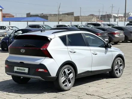 Hyundai Bayon 2023 года за 8 050 000 тг. в Атырау – фото 5