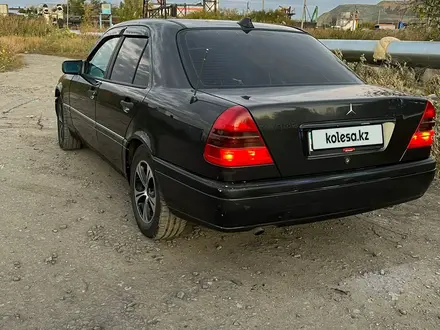 Mercedes-Benz C 180 1995 года за 1 500 000 тг. в Актобе – фото 5