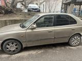 Hyundai Verna 2001 года за 1 500 000 тг. в Шымкент – фото 3