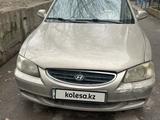 Hyundai Verna 2001 года за 1 500 000 тг. в Шымкент