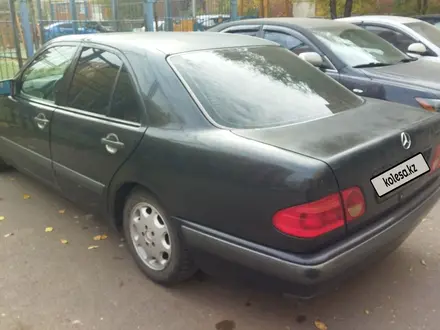 Mercedes-Benz E 230 1997 года за 2 500 000 тг. в Астана – фото 4