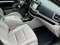 Toyota Highlander 2019 года за 18 000 000 тг. в Алматы – фото 12