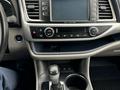 Toyota Highlander 2019 года за 18 000 000 тг. в Алматы – фото 13