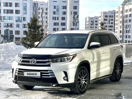 Toyota Highlander 2018 года за 20 000 000 тг. в Астана – фото 2