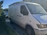 Mercedes-Benz Sprinter 1998 года за 2 500 000 тг. в Караганда – фото 4