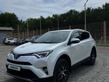 Toyota RAV4 2018 года за 11 300 000 тг. в Усть-Каменогорск – фото 3