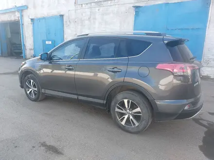 Toyota RAV4 2018 года за 10 800 000 тг. в Петропавловск – фото 18