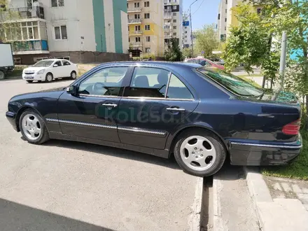 Mercedes-Benz E 240 1999 года за 4 200 000 тг. в Алматы – фото 5